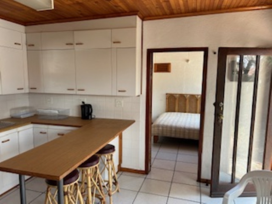 To Let 1 Bedroom Property for Rent in Bloubergrant Western Cape